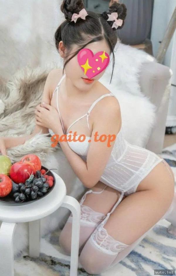 Minh Châu 2004 – Thân hình chuẩn, chiều khách – Hú ngay – Quận 12, Sài Gòn – ảnh 5