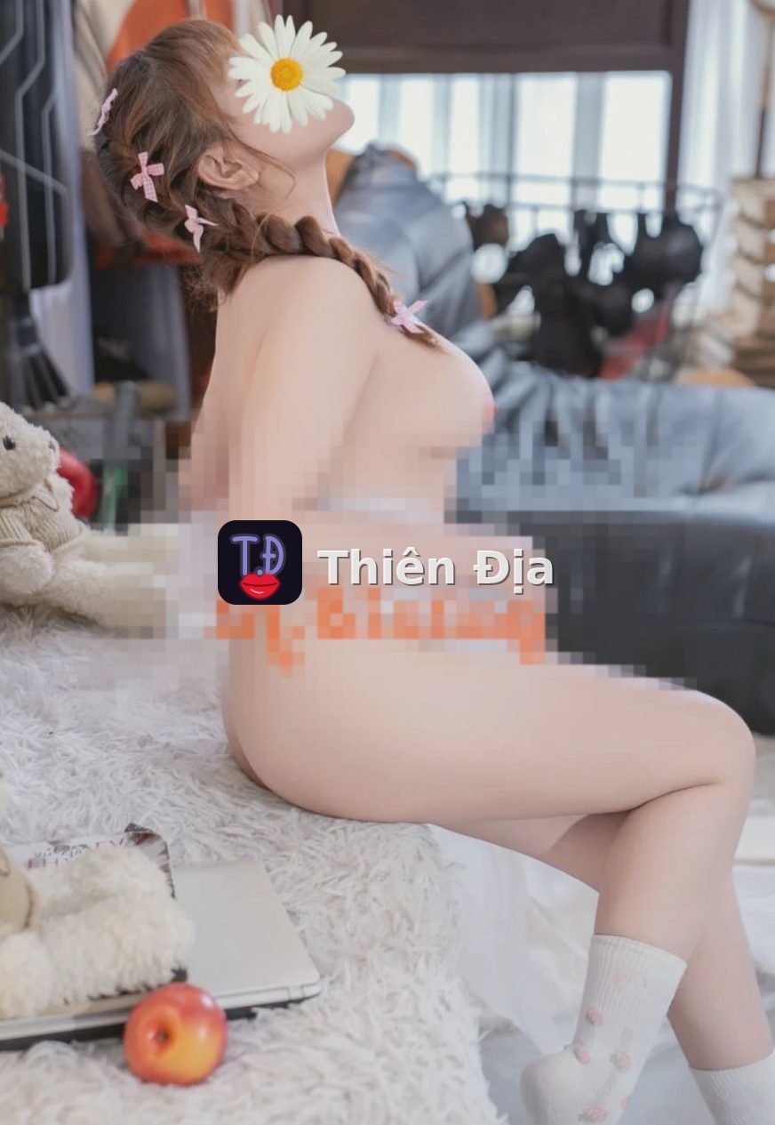 Uyên Linh Chiếc – gái gọi Biên Hòa